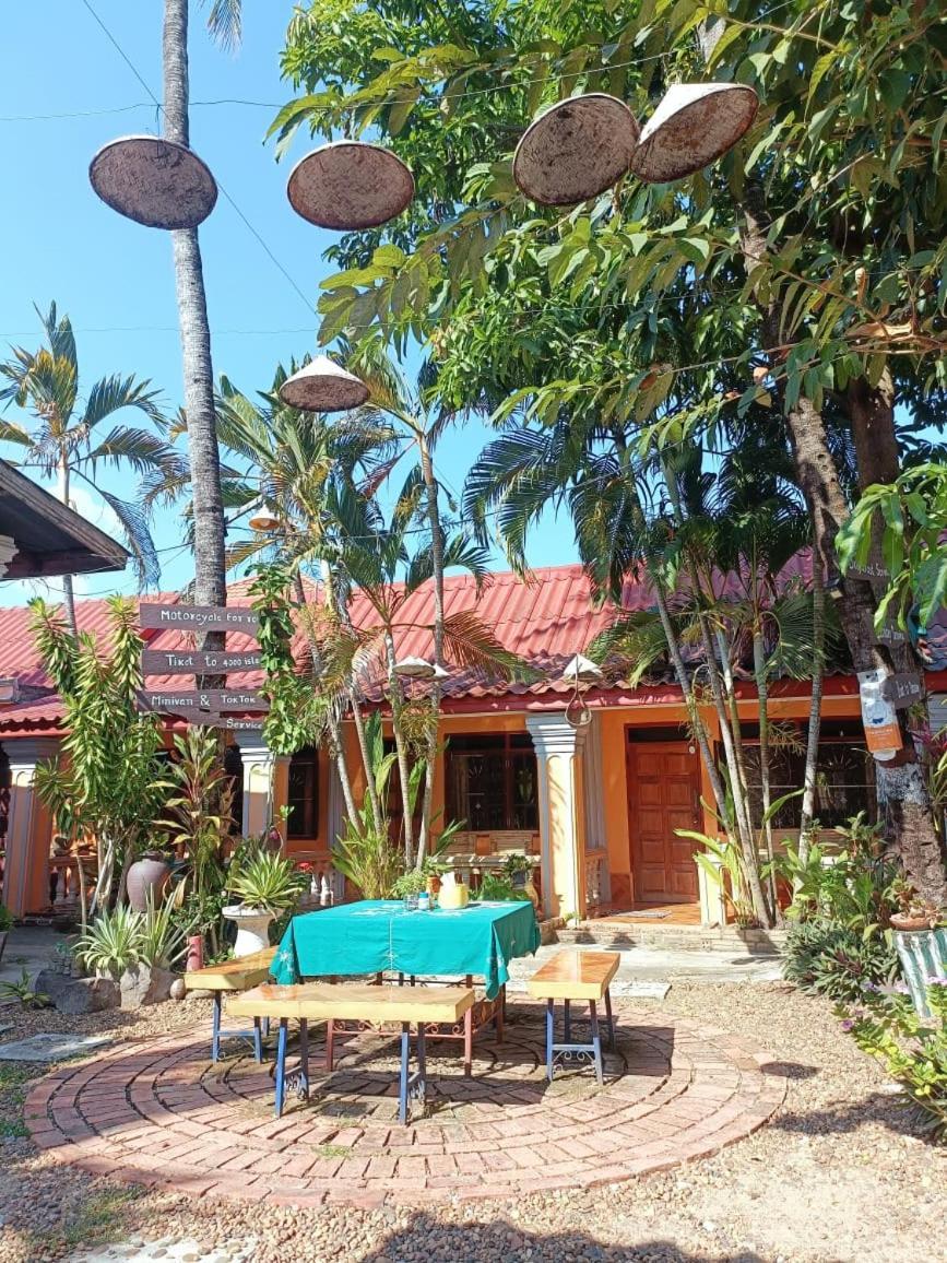 Khamphouy Guesthouse Champasak Exterior photo