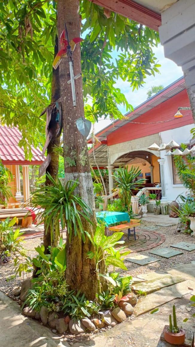 Khamphouy Guesthouse Champasak Exterior photo