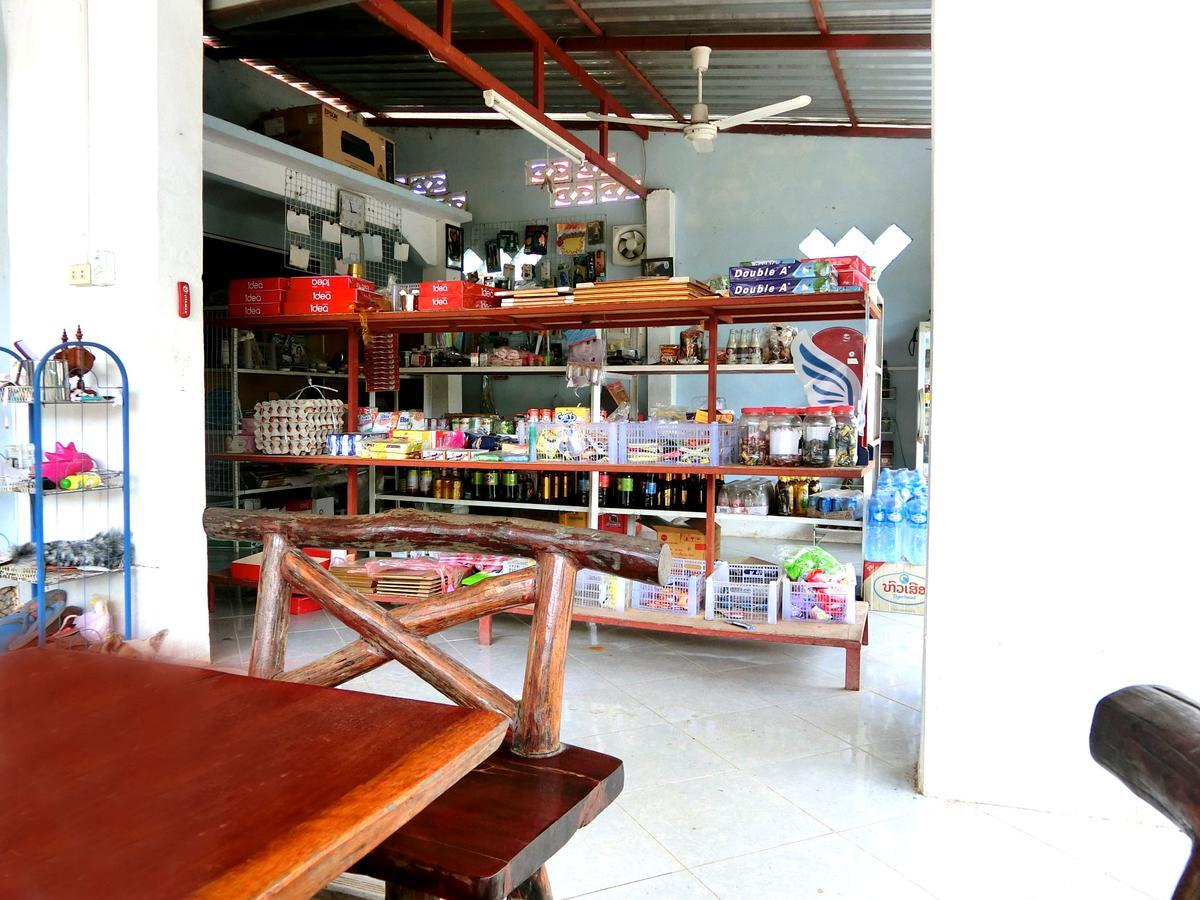 Khamphouy Guesthouse Champasak Exterior photo